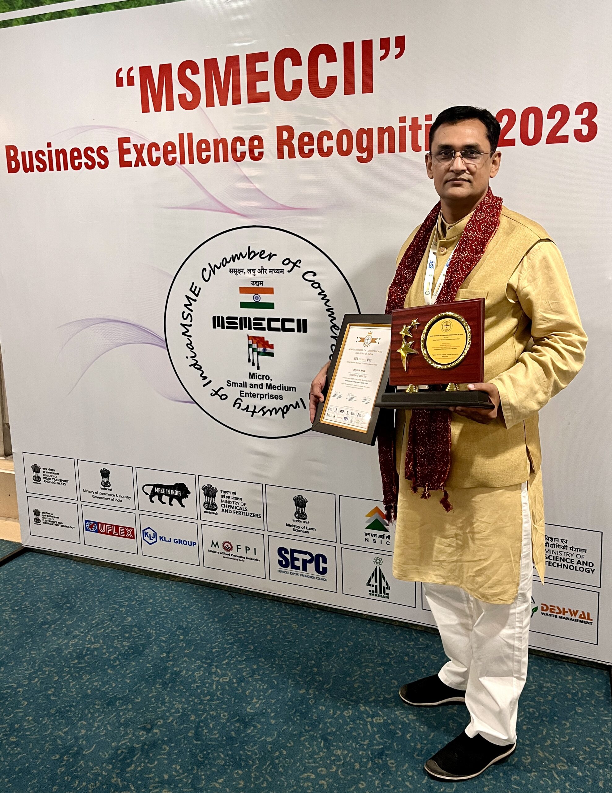 Dr. Priyank Arya receiving reward